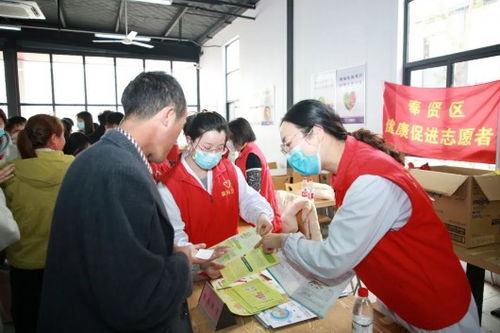 金海街道志愿服务进数字江海 义诊、公益摄影与便民理发温暖建设者小镇